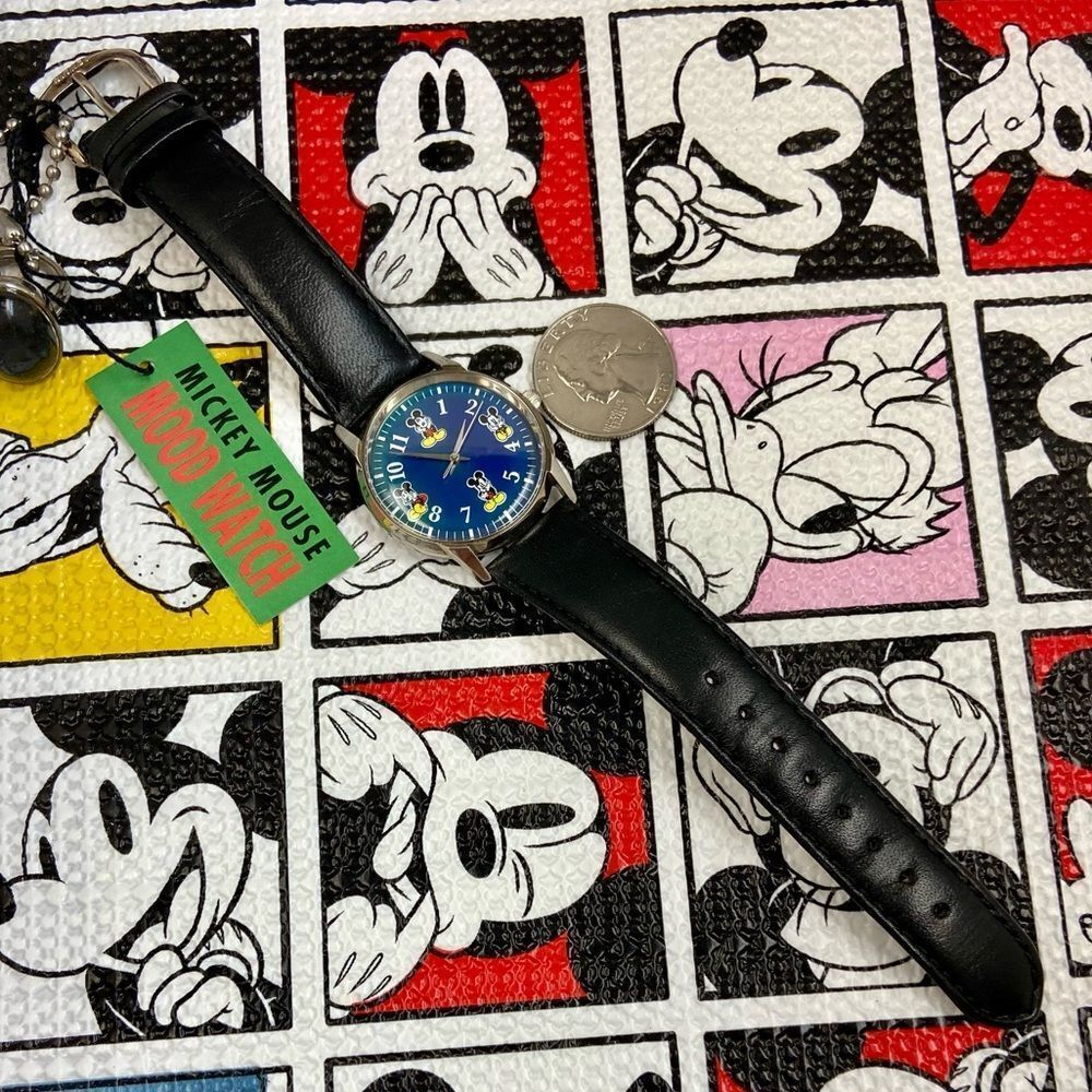 Vintage Fossil X Disney Mickey Mouse Color Changing “Mood” Watch - Picture 9 of 16